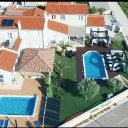 Villa Ulica Prezida Xxii *